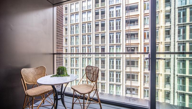 Thornes House, 4 Charles Clowes Walk