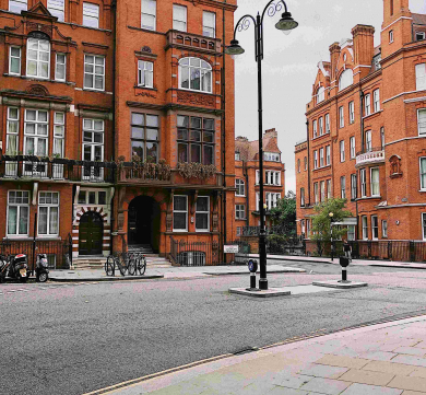Living in Knightsbridge London - All You Need To Know