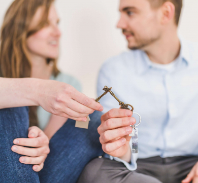 5 Reasons To Use Estate Agents for property buying