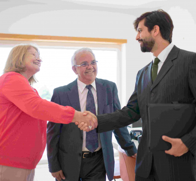Benefits of selling the property with real estate agents