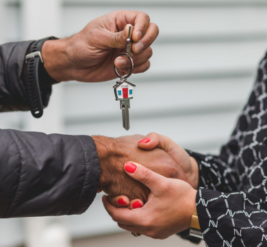 Difference Between A Real Estate Broker And Agent?
